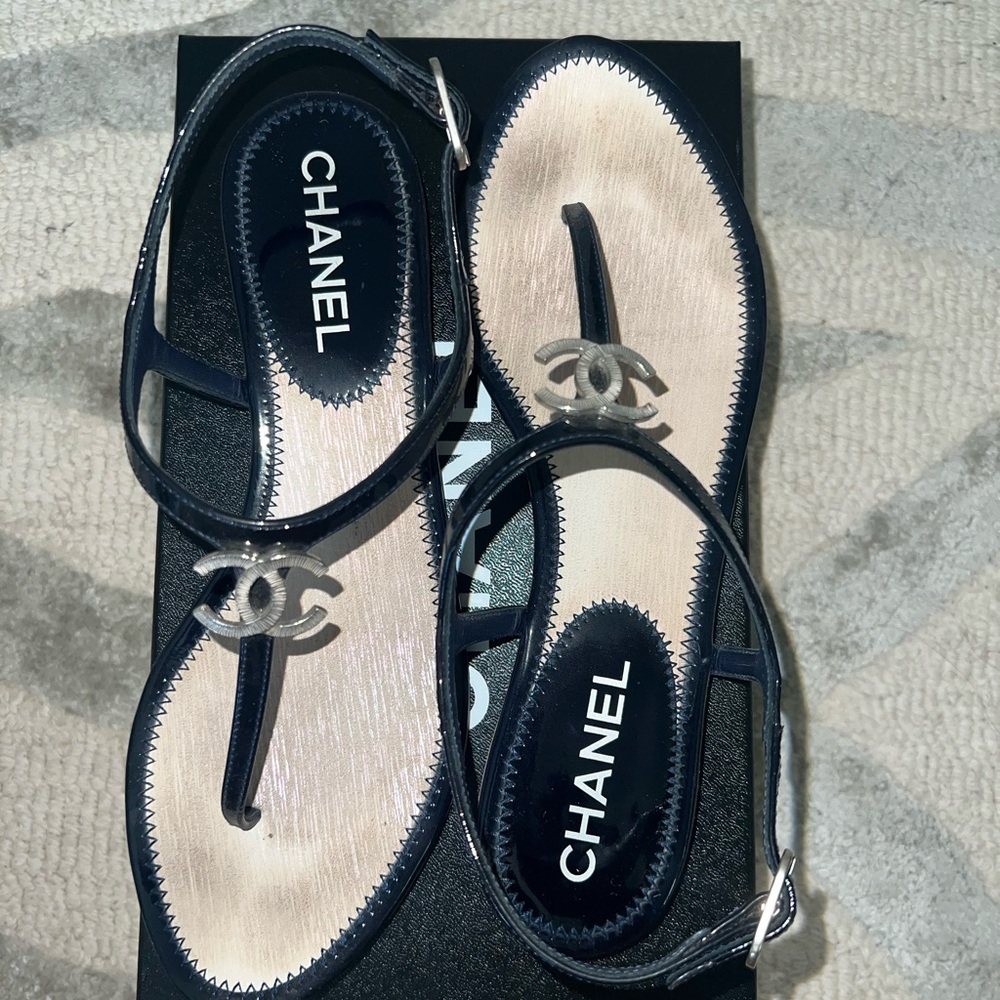 CHANEL Authentic Dark Blue and Cream Sandals
